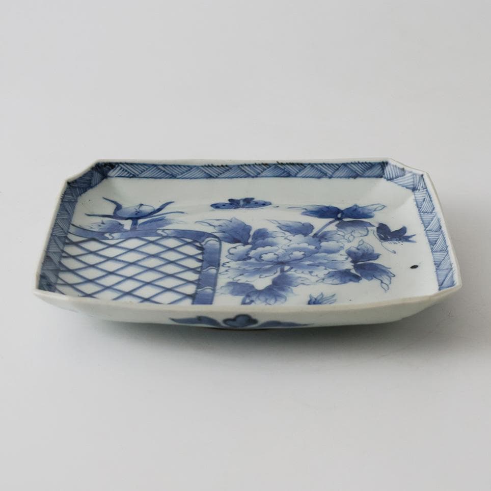 江戸後期幕末 明治時代 古伊万里 有田焼 染付 花蝶図 角切四方皿 時代箱黄布