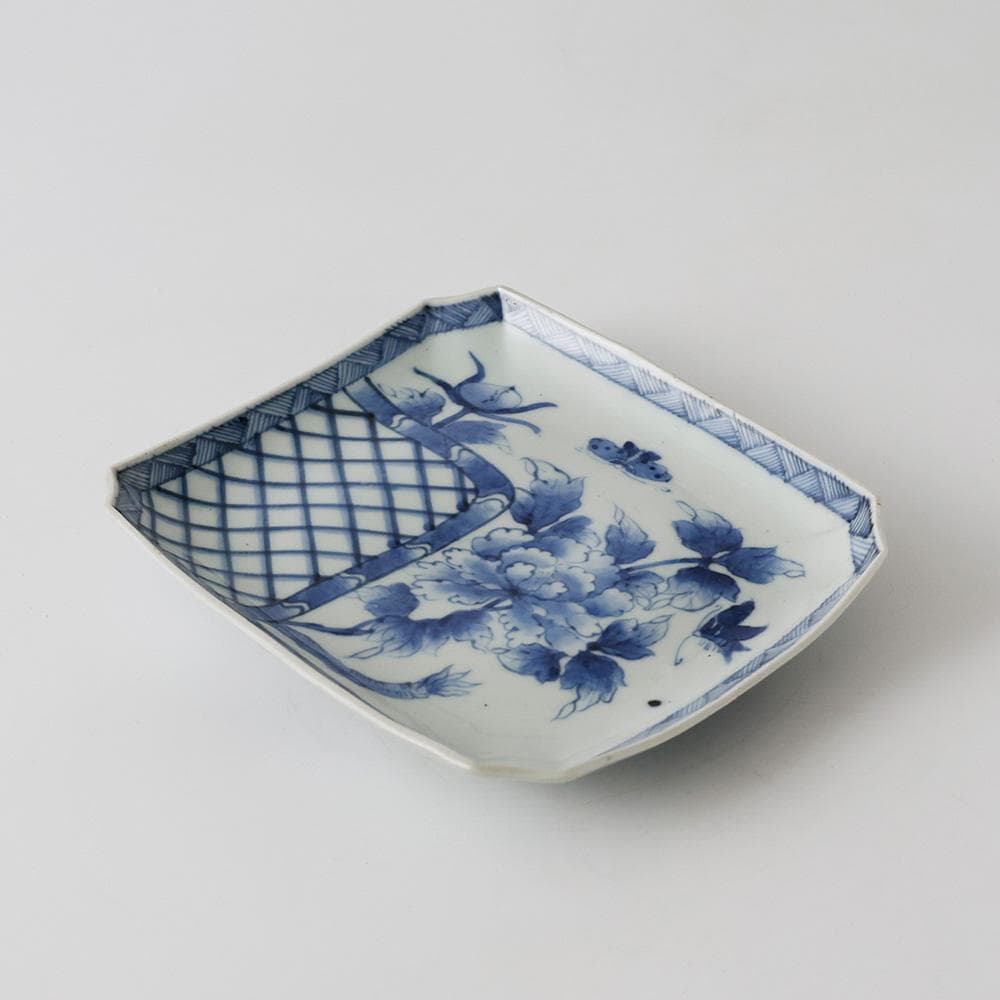 江戸後期幕末 明治時代 古伊万里 有田焼 染付 花蝶図 角切四方皿 時代箱黄布