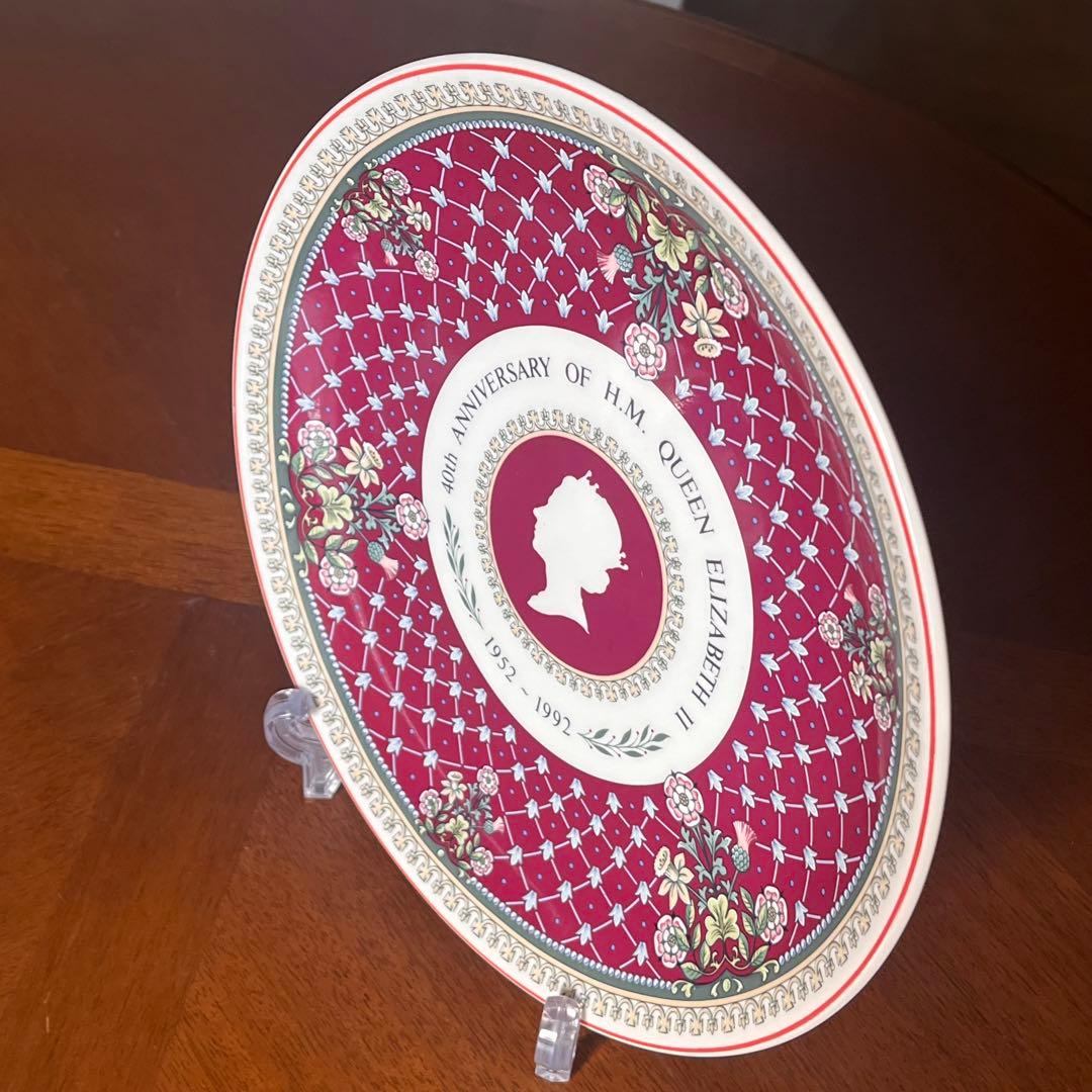 【希少品】英国製　ウェッジウッド★エリザベス女王　在位40周年記念★飾り皿