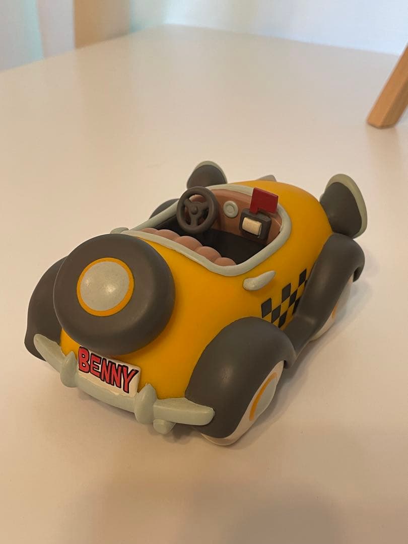 Roger Rabbit、Benny フィギュア2点