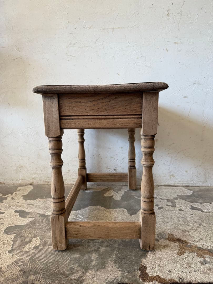 ビンテージ　サイドテーブル ベッドサイドテーブル　大