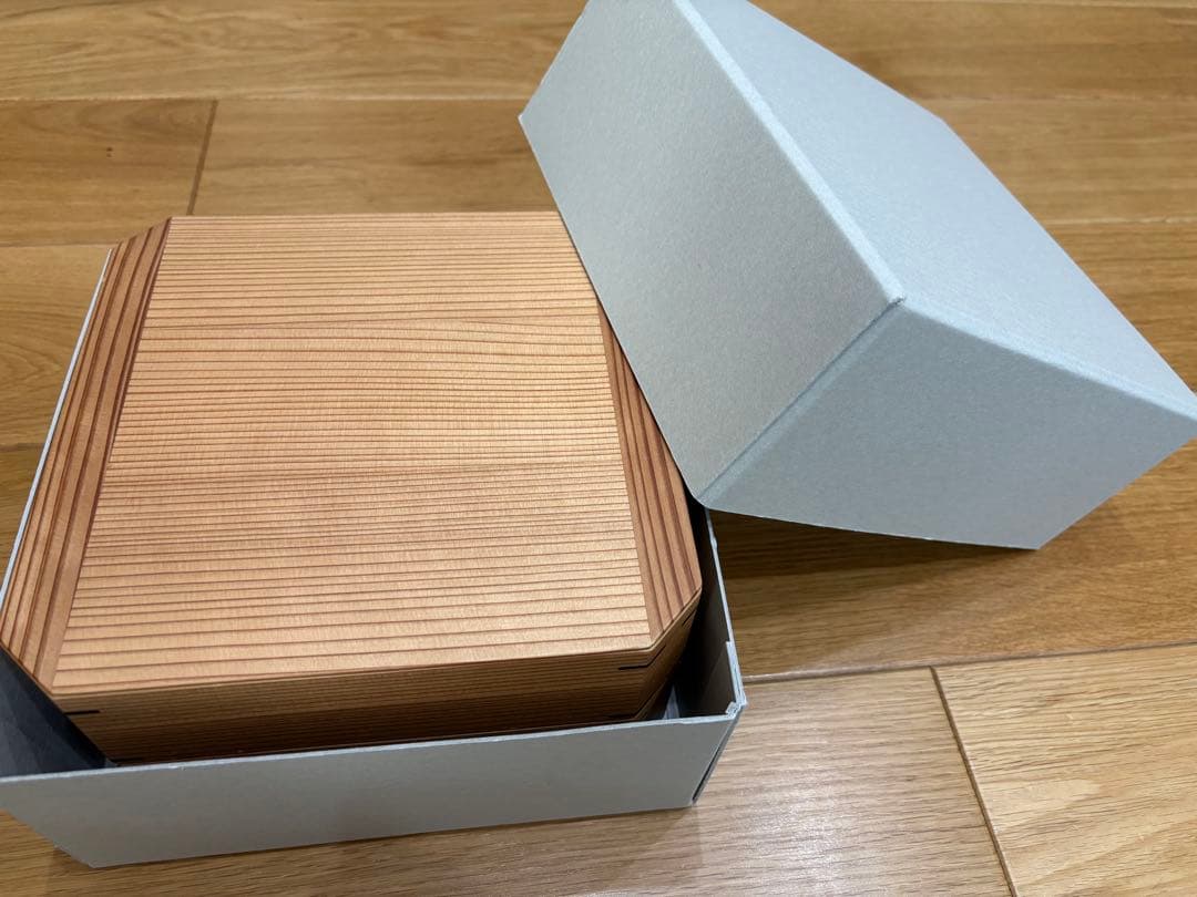 酒井航　ダブルダブルファニチャー　木製　杉重箱２段