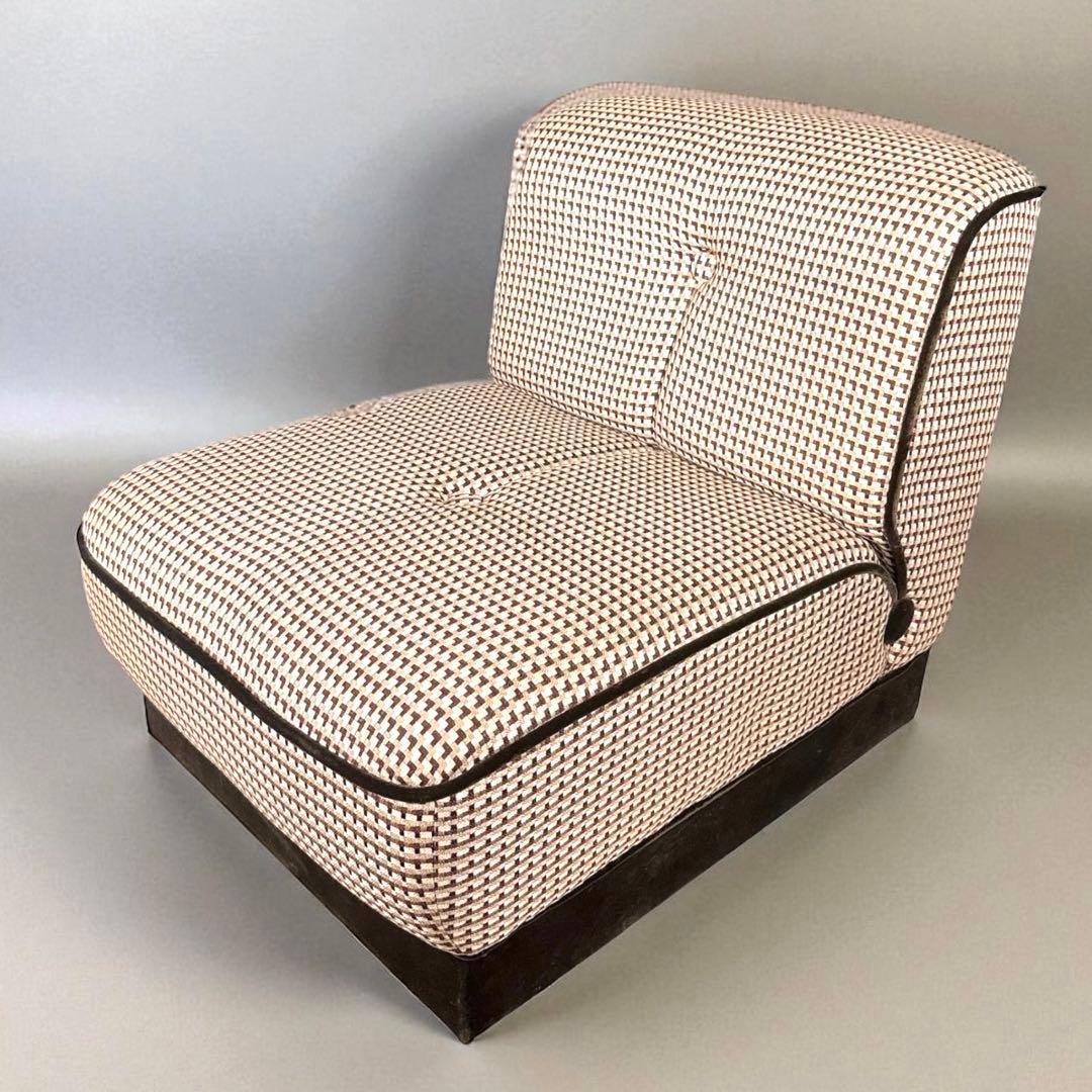 HR789 カリモク60 復刻プレート　総柄　1Pソファ　ベルベット　ボタン