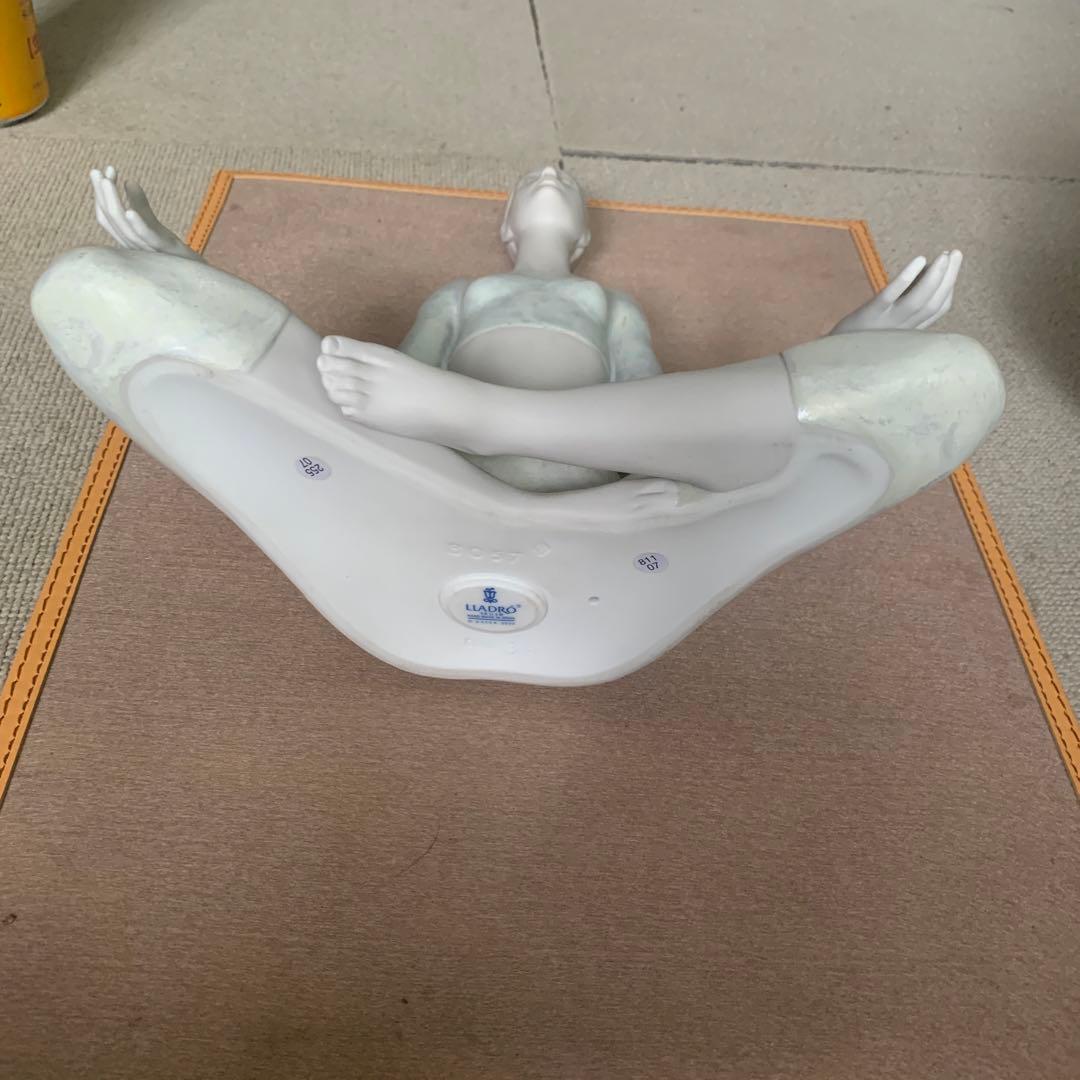 超レア　リヤドロ　ヨガ置物