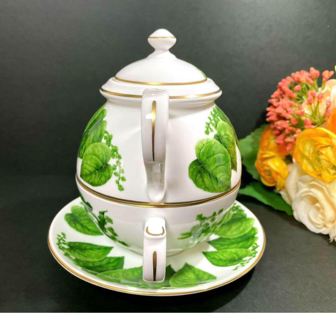 新品　ハルシオンデイズ　ティーフォーワン　エリザベス女王　チャールズ国王　紋章