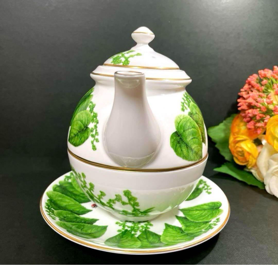 新品　ハルシオンデイズ　ティーフォーワン　エリザベス女王　チャールズ国王　紋章