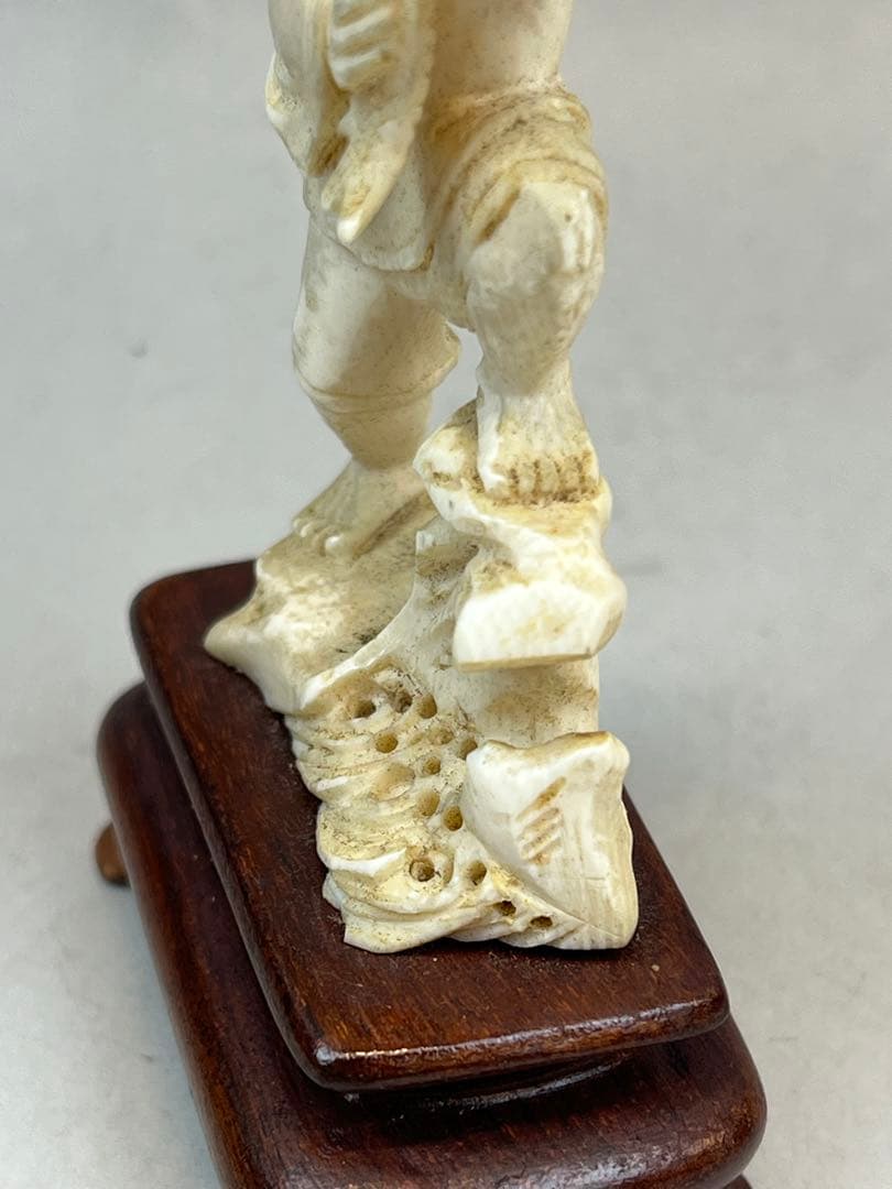 ［美品］極上 白象　翁魚釣り　61g置物　送料込み￼