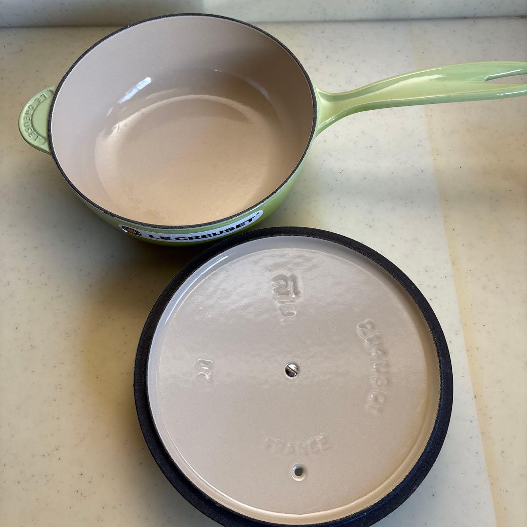 LE CREUSET ソーシエ２１センチ