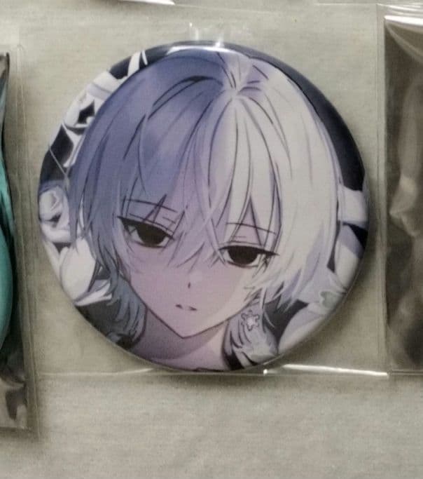 ピンズ・ピンバッジ・缶バッジ RIN