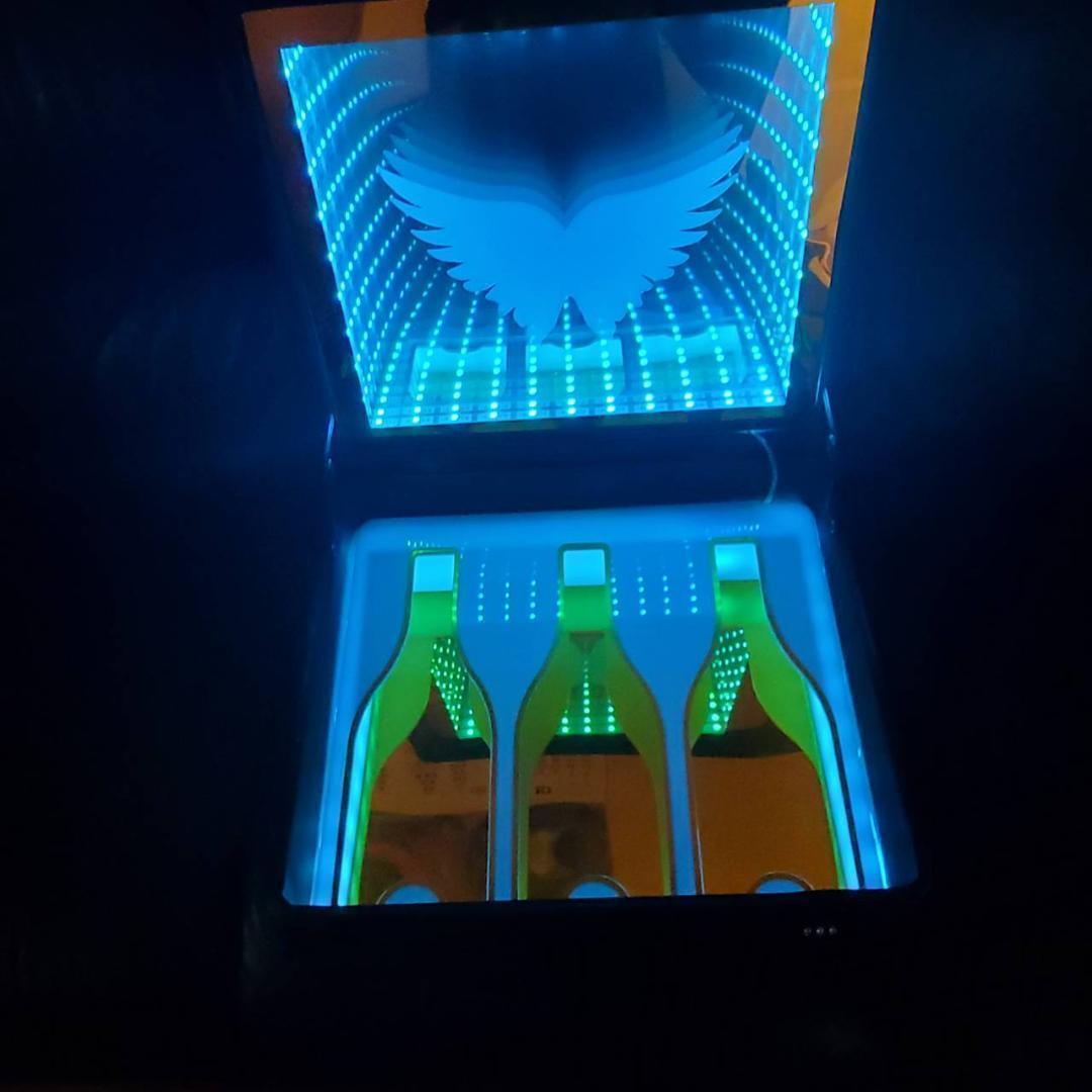 エンジェル アタッシュ ケース ANGEL シャンパン LED アルマンド