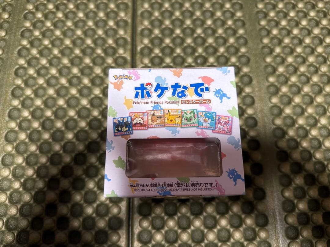 ポケなで ピカチュウ フィギュア