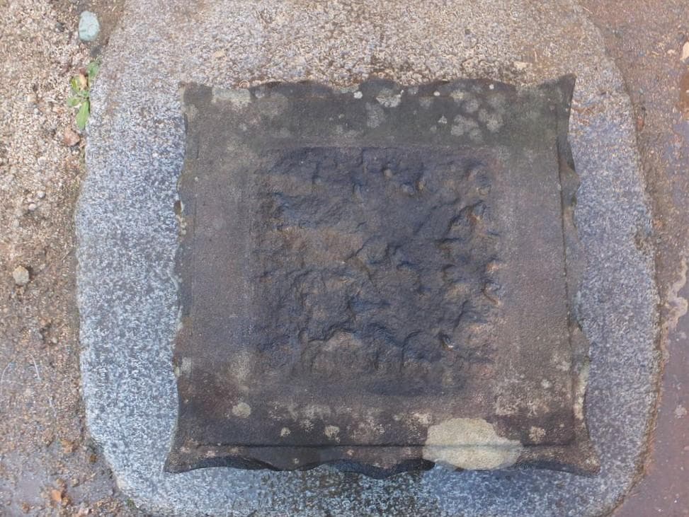 希少品・四角蓮華台石・飾り台・盆栽台