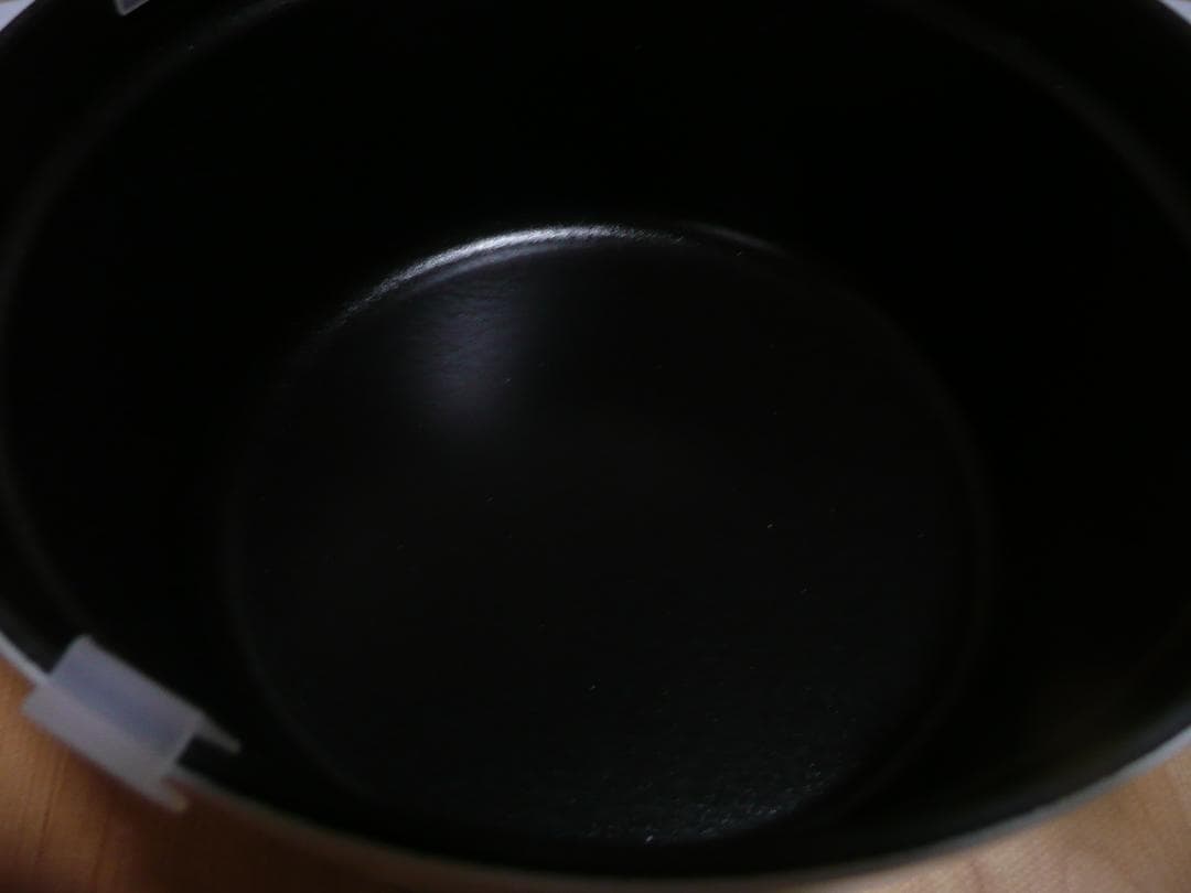 新品　Staubストウブ　Staub　ホワイト　ココットラウンド　20㎝