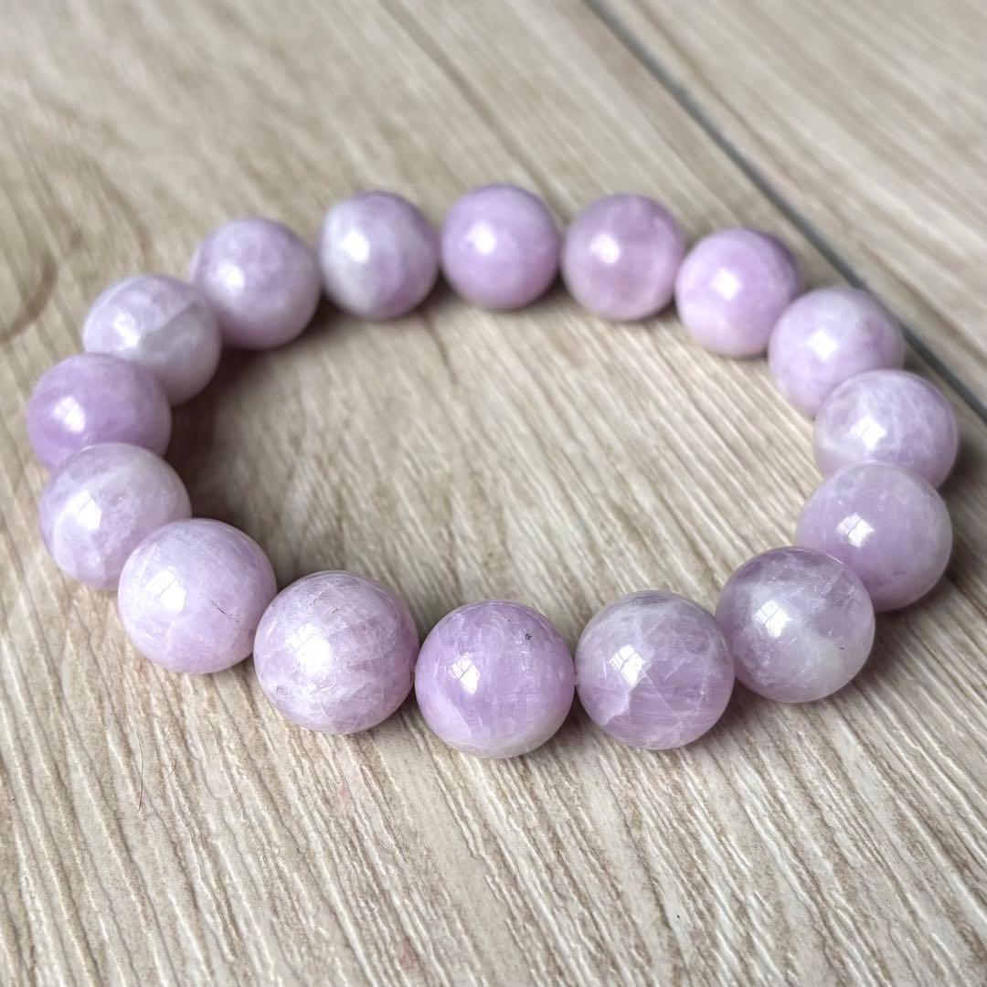 愛を与える大切さを教えてくれる/大玉クンツァイト/パワーストーンブレスレット