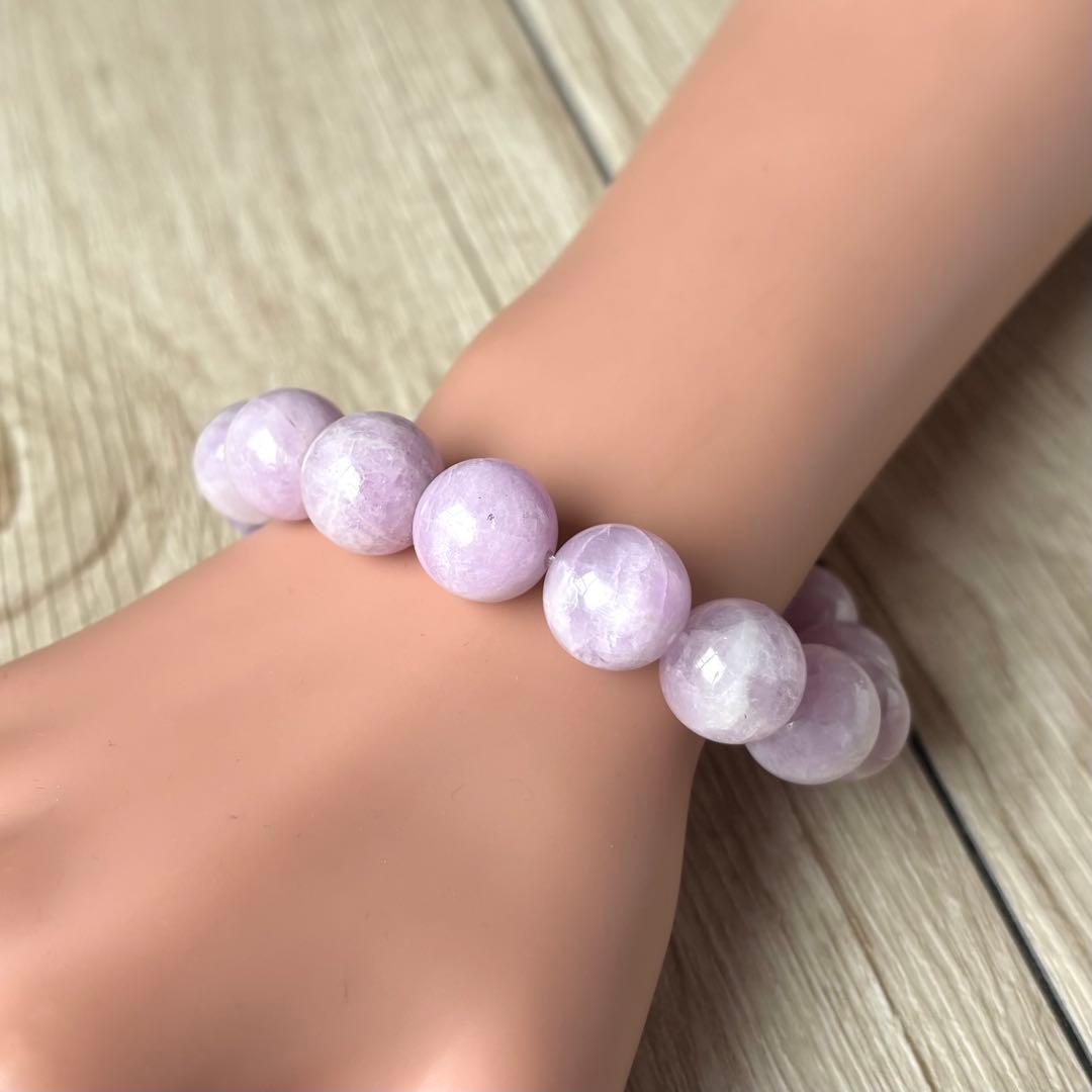 愛を与える大切さを教えてくれる/大玉クンツァイト/パワーストーンブレスレット