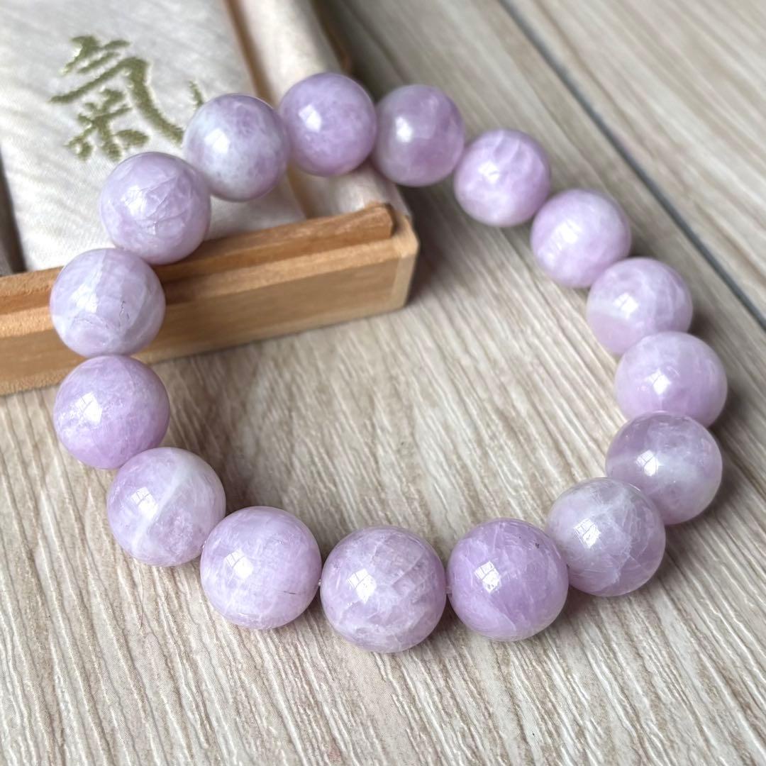 愛を与える大切さを教えてくれる/大玉クンツァイト/パワーストーンブレスレット