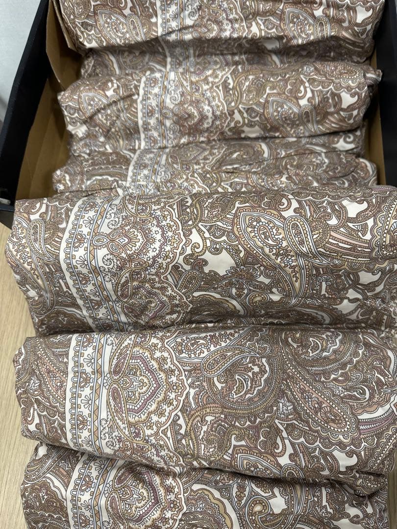 西川布団　BURBERRY 羽毛掛け布団　【新品未使用】