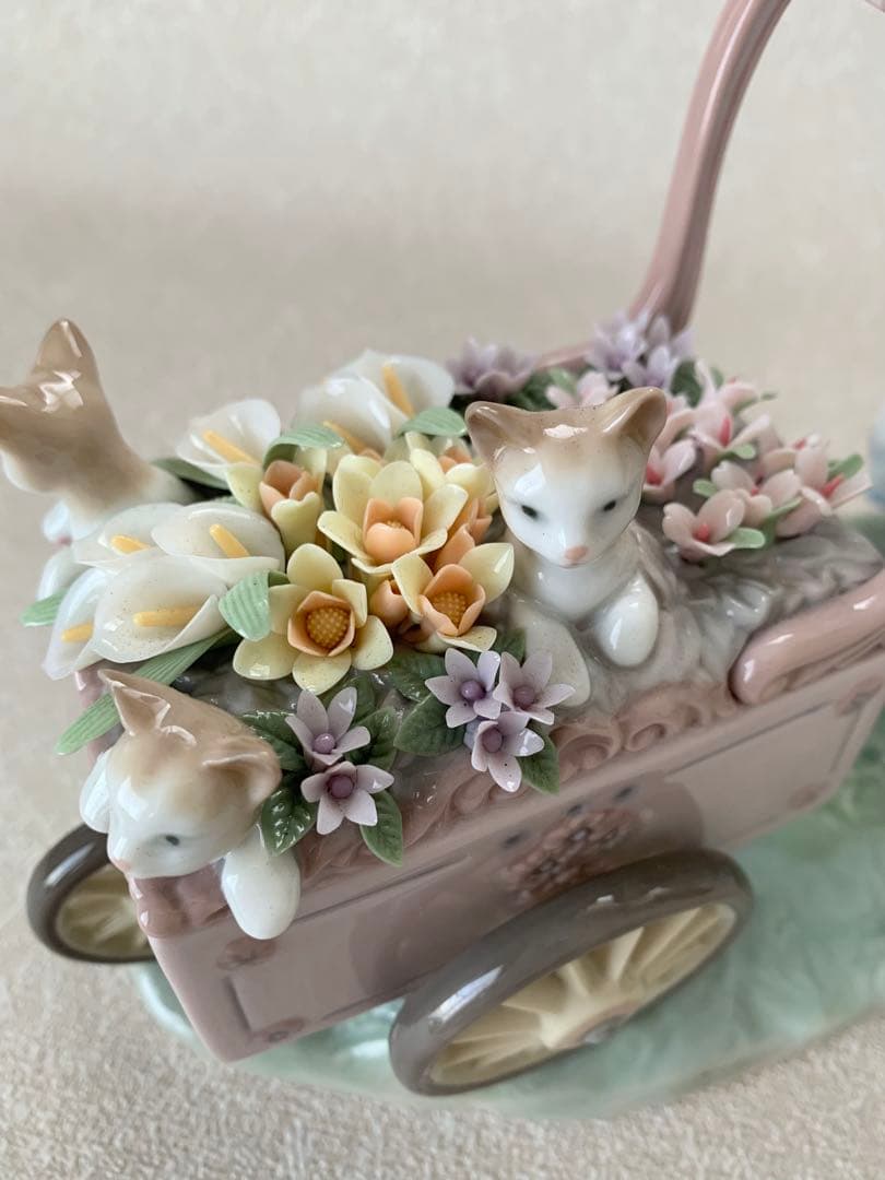 LLADRO リヤドロ キティカート 仔猫たちとお散歩