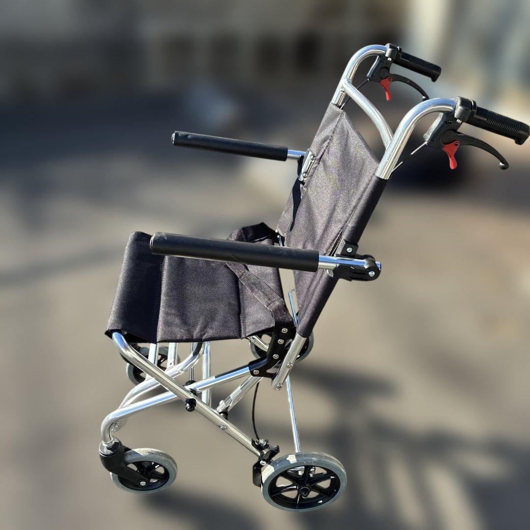 折りたたみ式介助用車椅子 黒