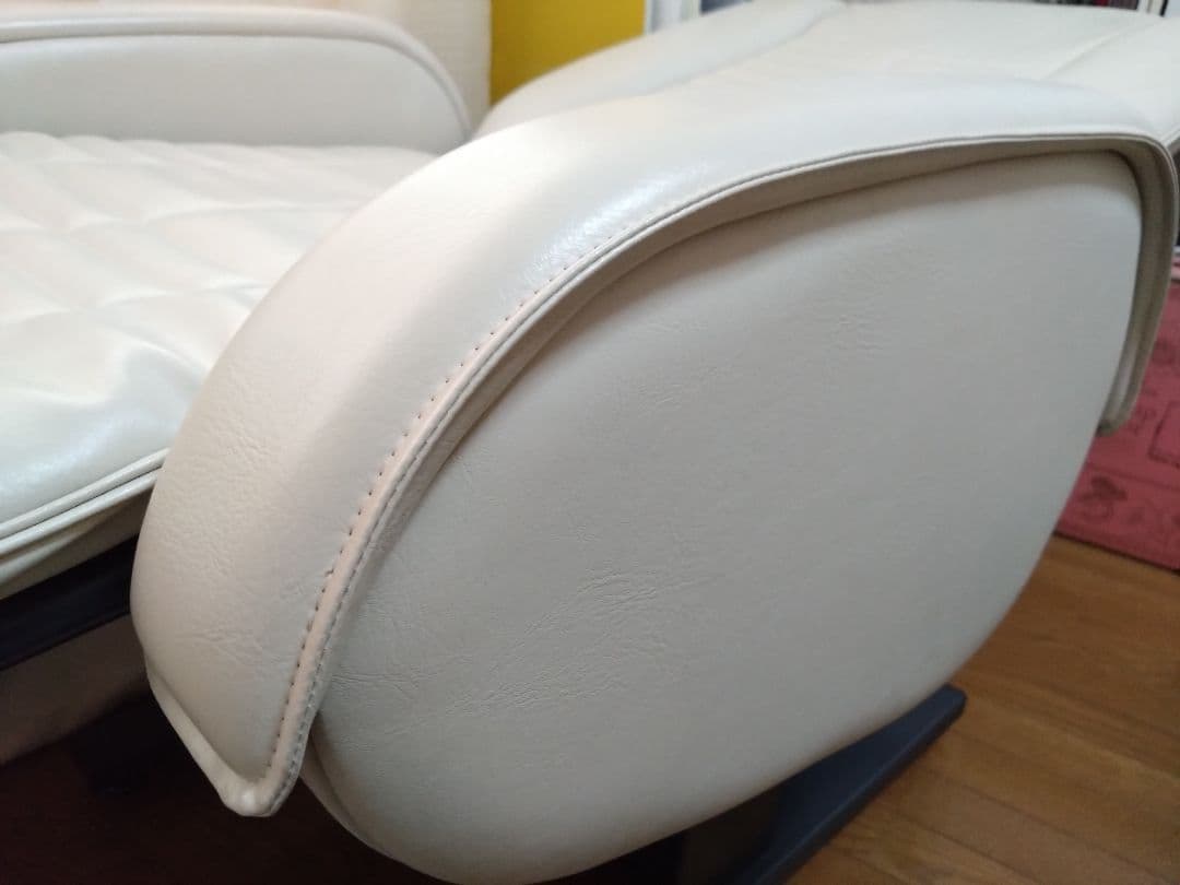 タカラベルモント「快適美顔」エステベッド