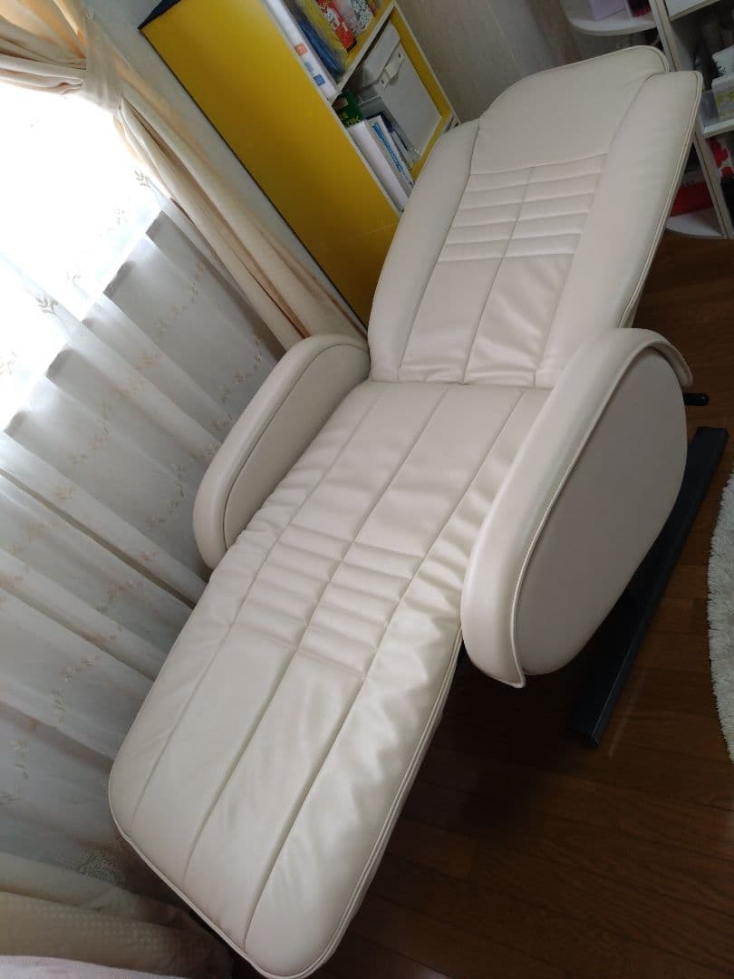 タカラベルモント「快適美顔」エステベッド