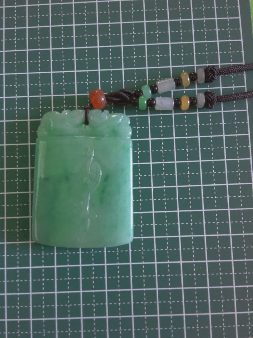 アンティーク★翡翠 緑色 ペンダントネックレス★《#九運国際貿易》