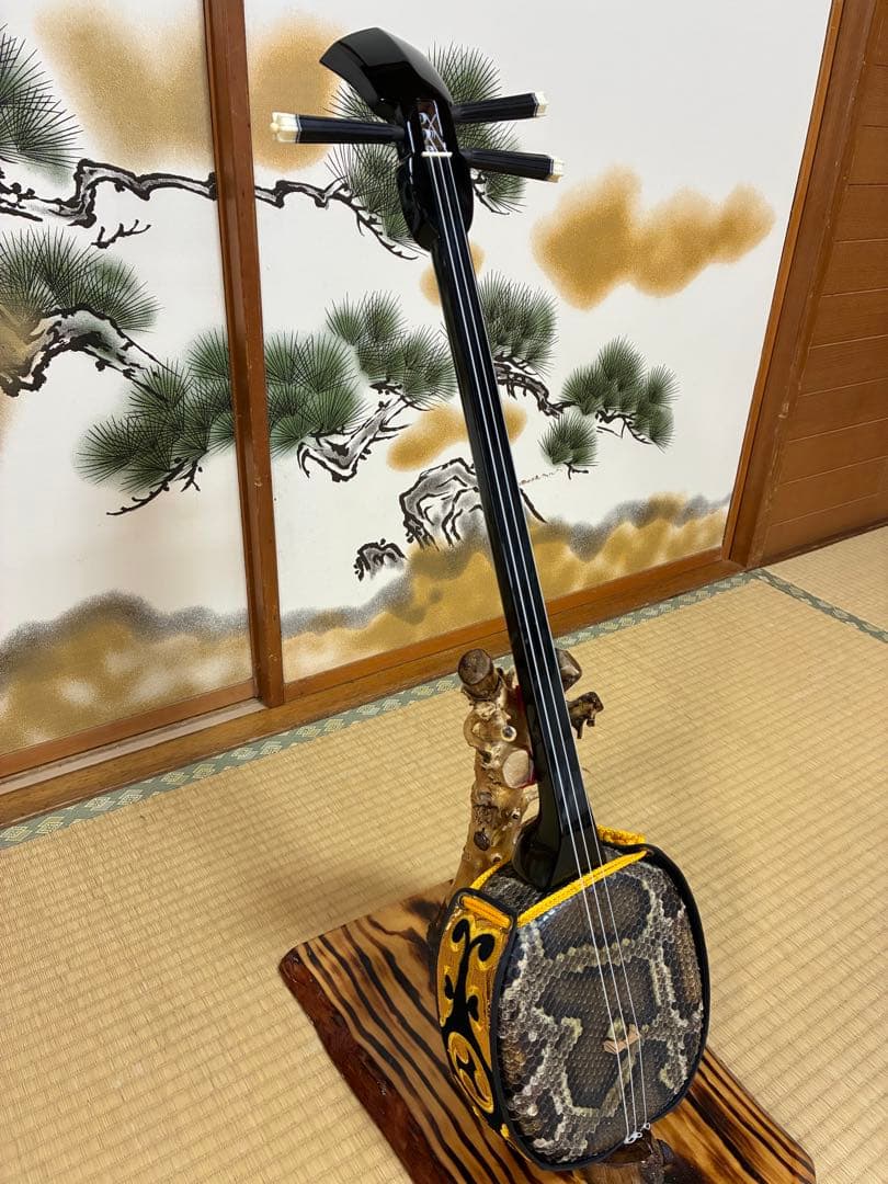 沖縄三線！貴重！知念大工型！本蛇皮！本張り！【一枚張り】⑥⑭