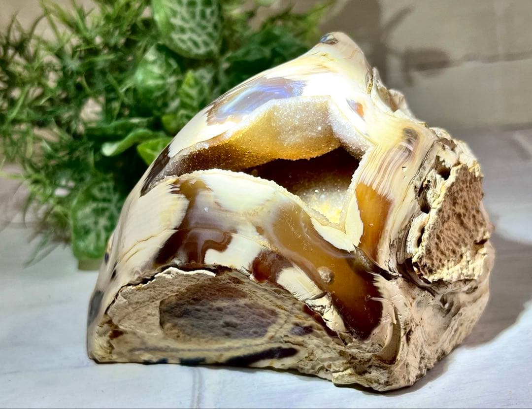 大サイズ　瑪瑙　アゲート ジオード　原石　晶洞　置物
