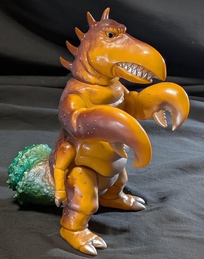 ザリガニンド「宇宙猿人ゴリ対スペクトルマン」登場怪獣（ベアモデル