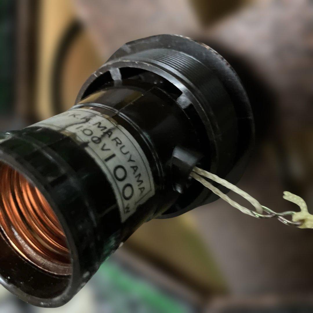 ステンドグラス風ペンダント照明（引掛シーリング式、取付具付き）