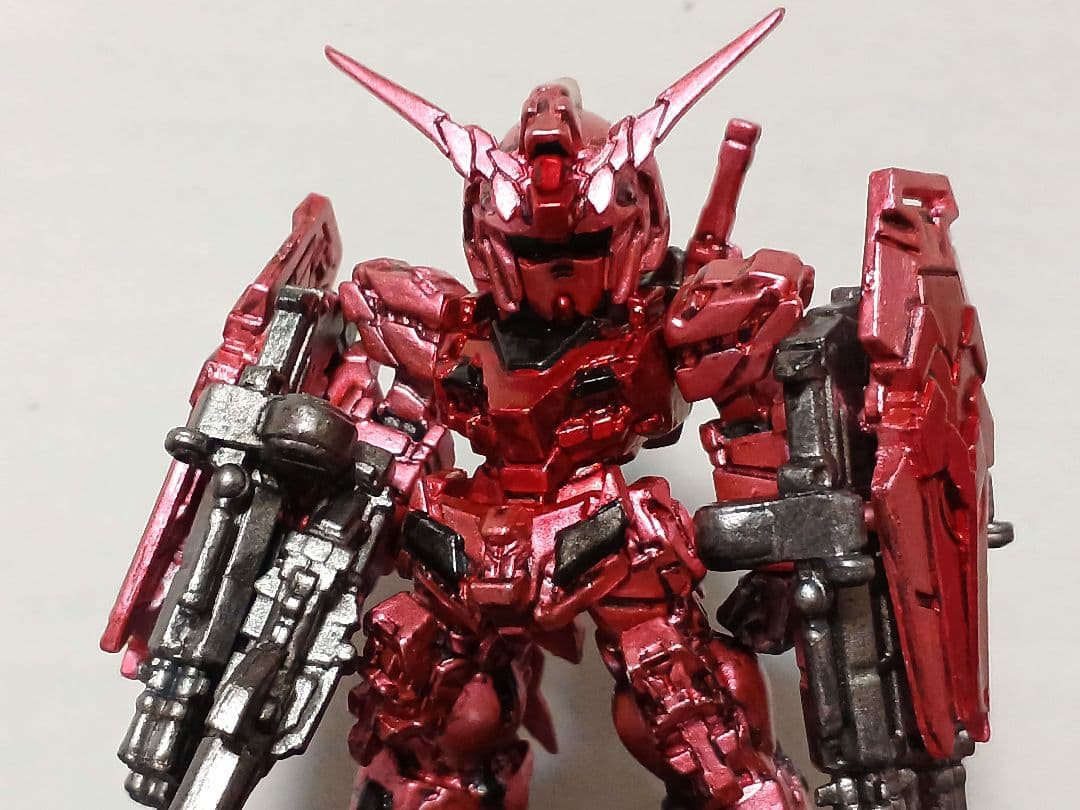 ガンダムコンバージ シャア専用ユニコーンガンダム メタリック塗装