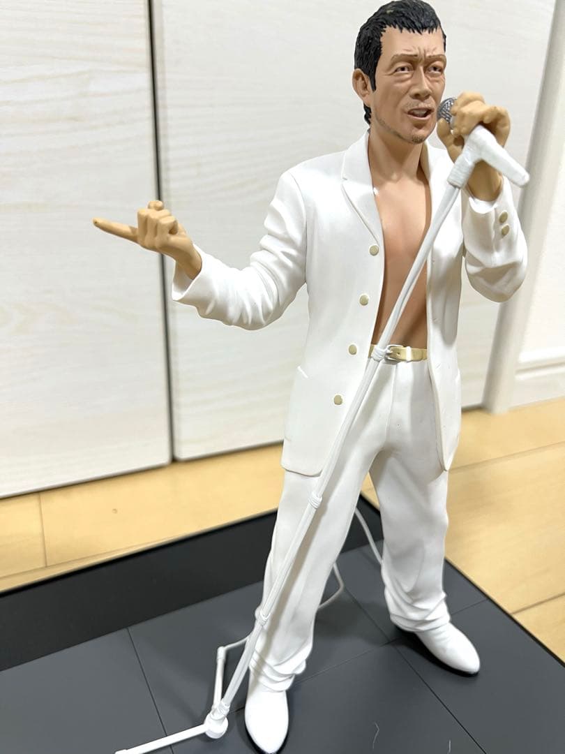希少】矢沢永吉 フィギュア 2006年発売 約28cm - メルカリ