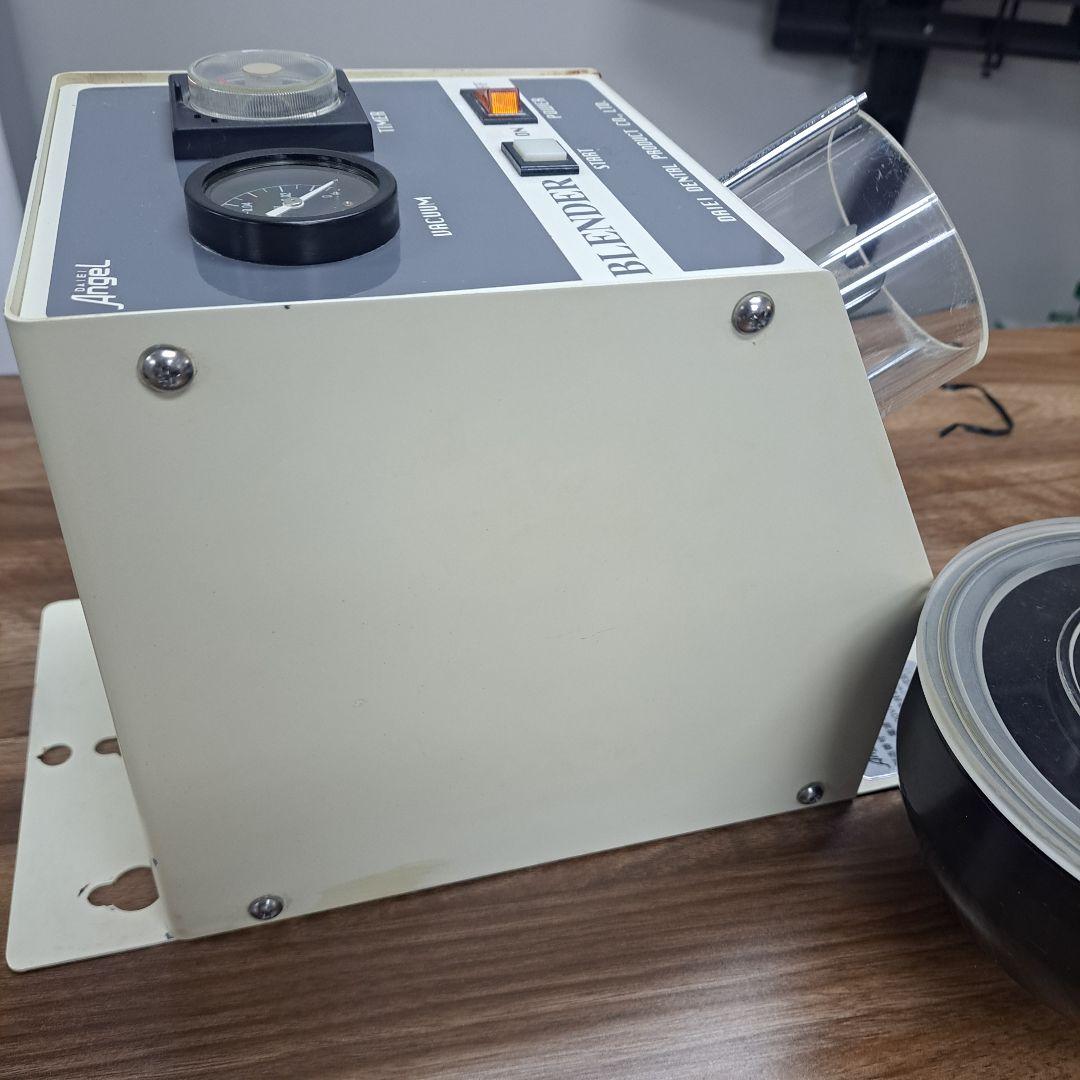 歯科技工　DAIEI Angel ブレンダー　真空撹拌機　カップ付属　壁掛け