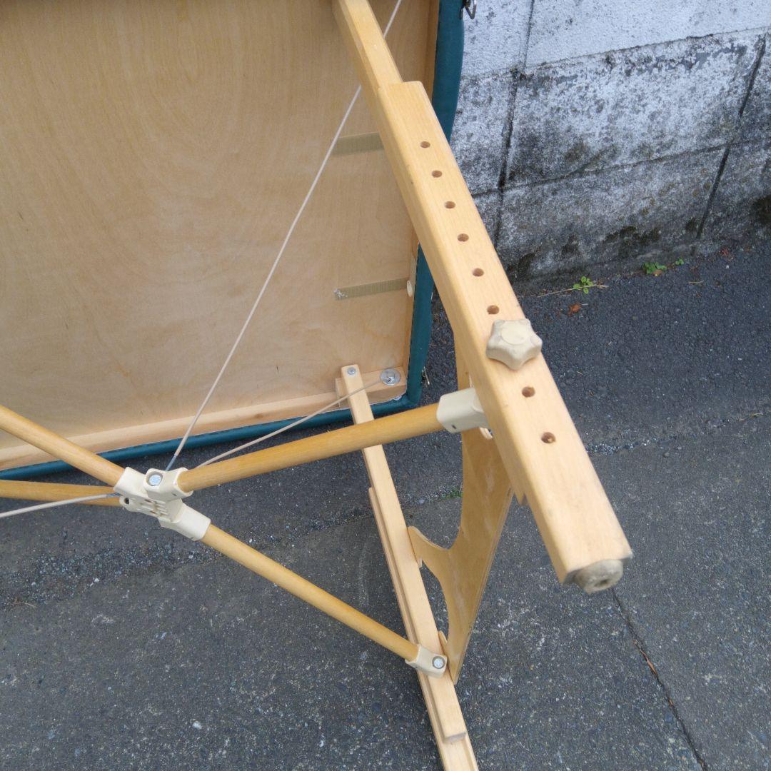 青い折りたたみベッド