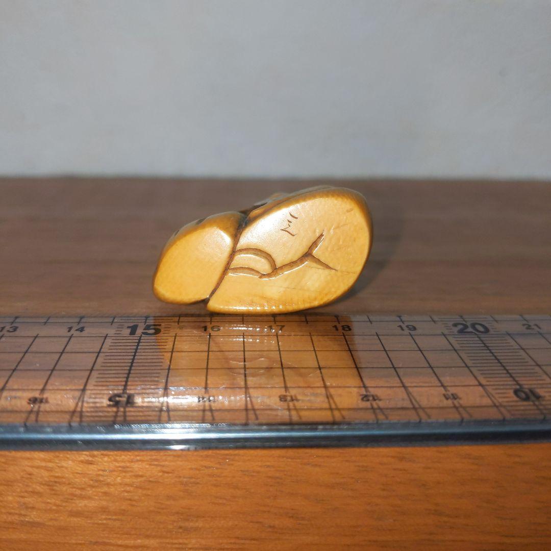 時代提げ物 人物根付 天然素材 在銘【達磨職人】高さ約3.3cm 重さ約20ｇ