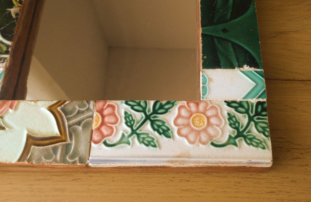 アンティーク　マジョリカタイルミラー　壁掛け鏡　アンティークミラー　レトロ