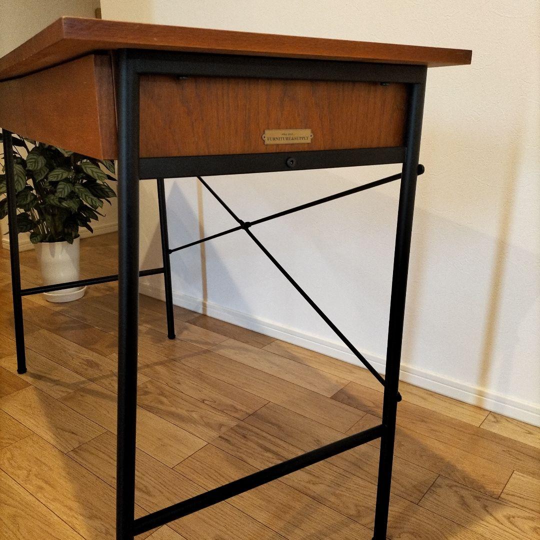 ニコアンド　ブラウン 引き出し付きデスク