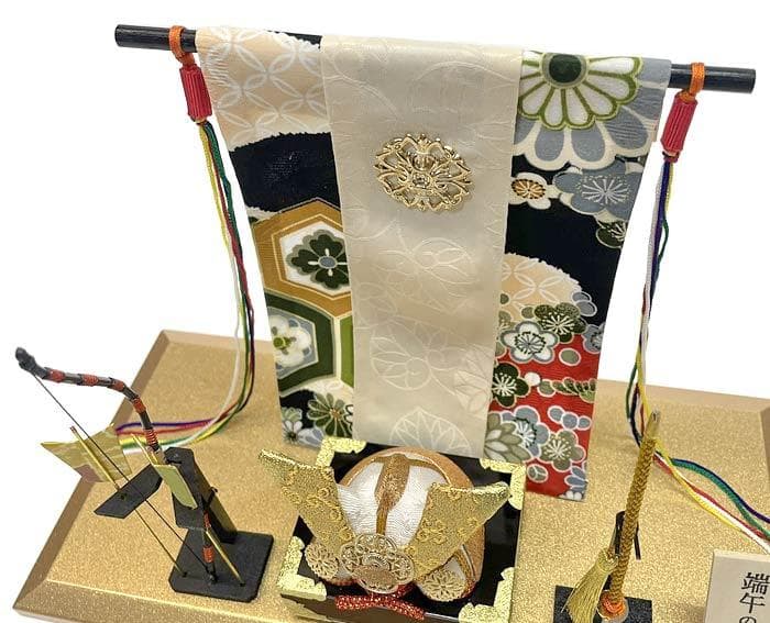 金色兜飾り（弓太刀付）　五月人形兜飾り　端午の節句卓上飾り リュウコドウ 龍虎堂