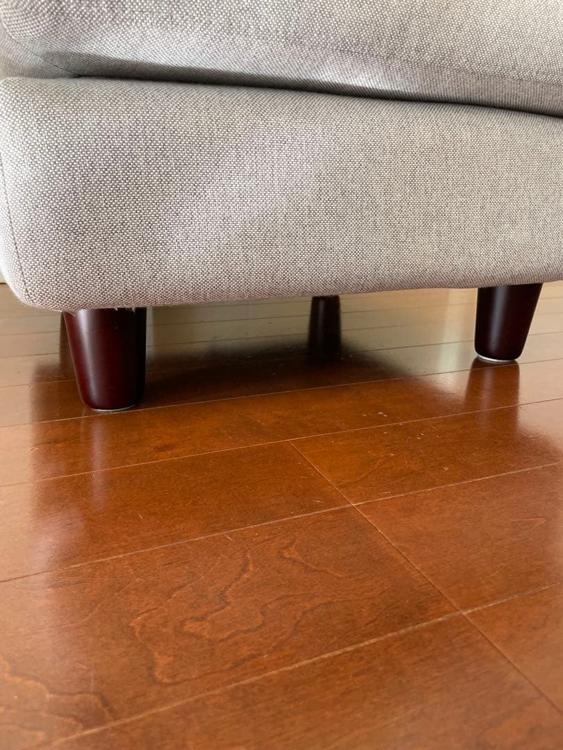 クラスティーナ モルン オットマンのみ