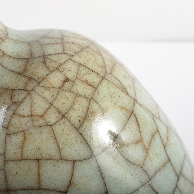 中国 哥窯 青磁 金絲鉄線 氷裂文瓶 M R6259