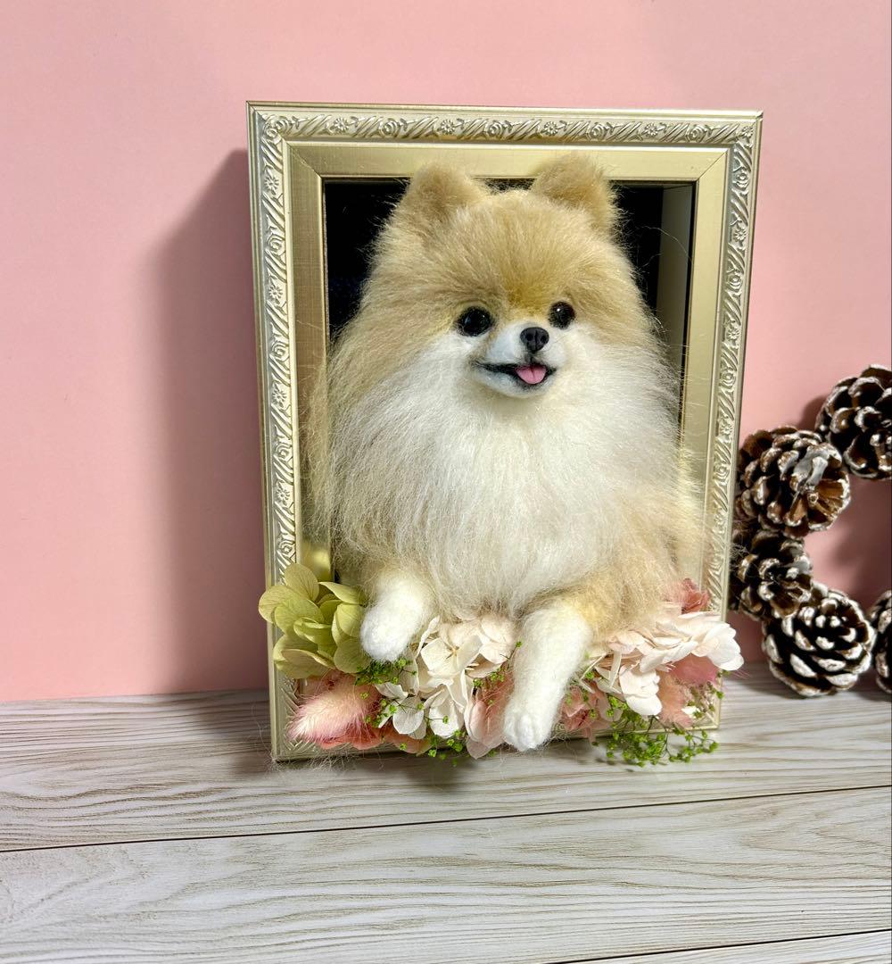 羊毛フェルト　にこにこポメラニアンのフラワーフレーム　no.26