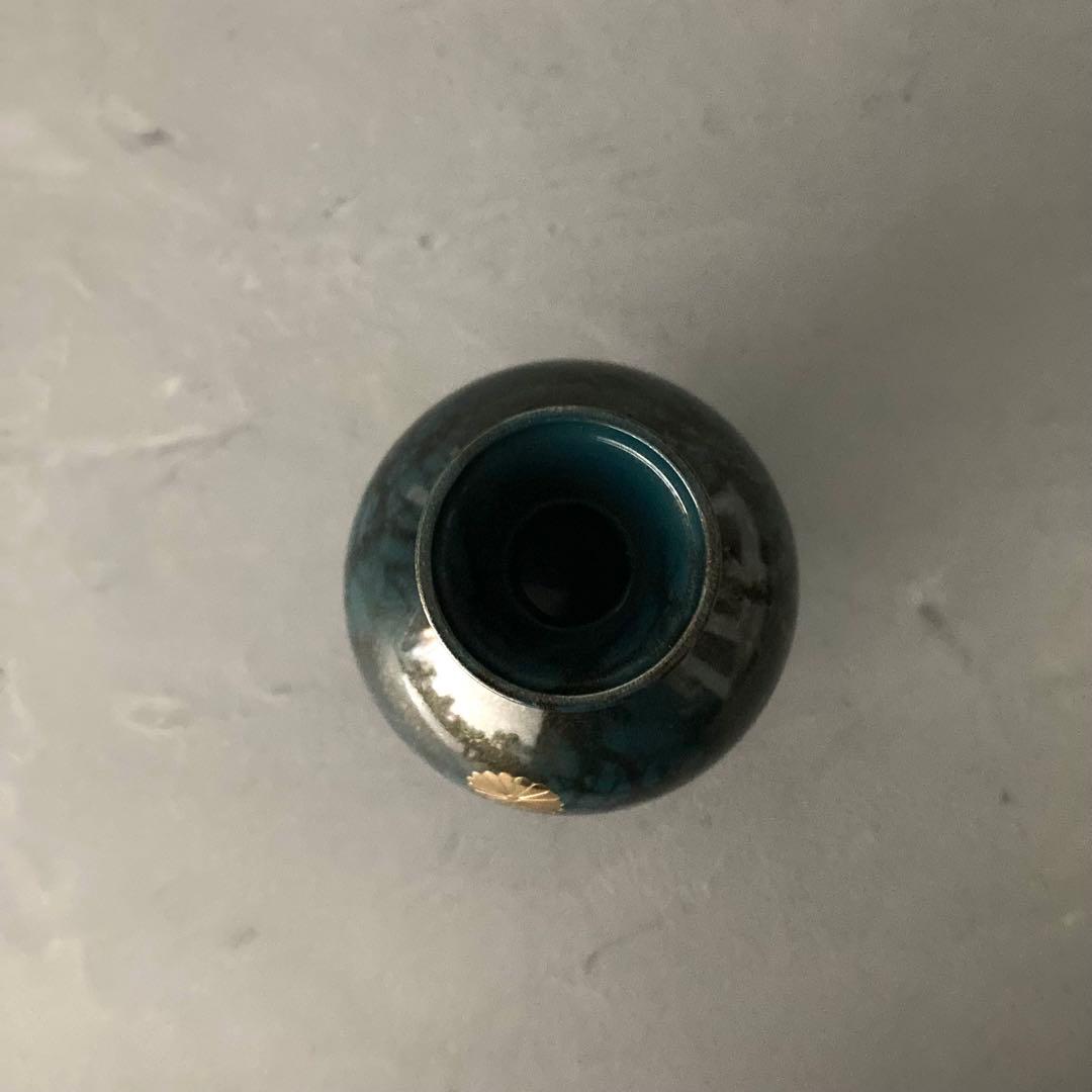 菊紋入 青銅 花瓶 雲峰作 高さ19cm 共箱 箱付き 花器 一輪挿し - メルカリ