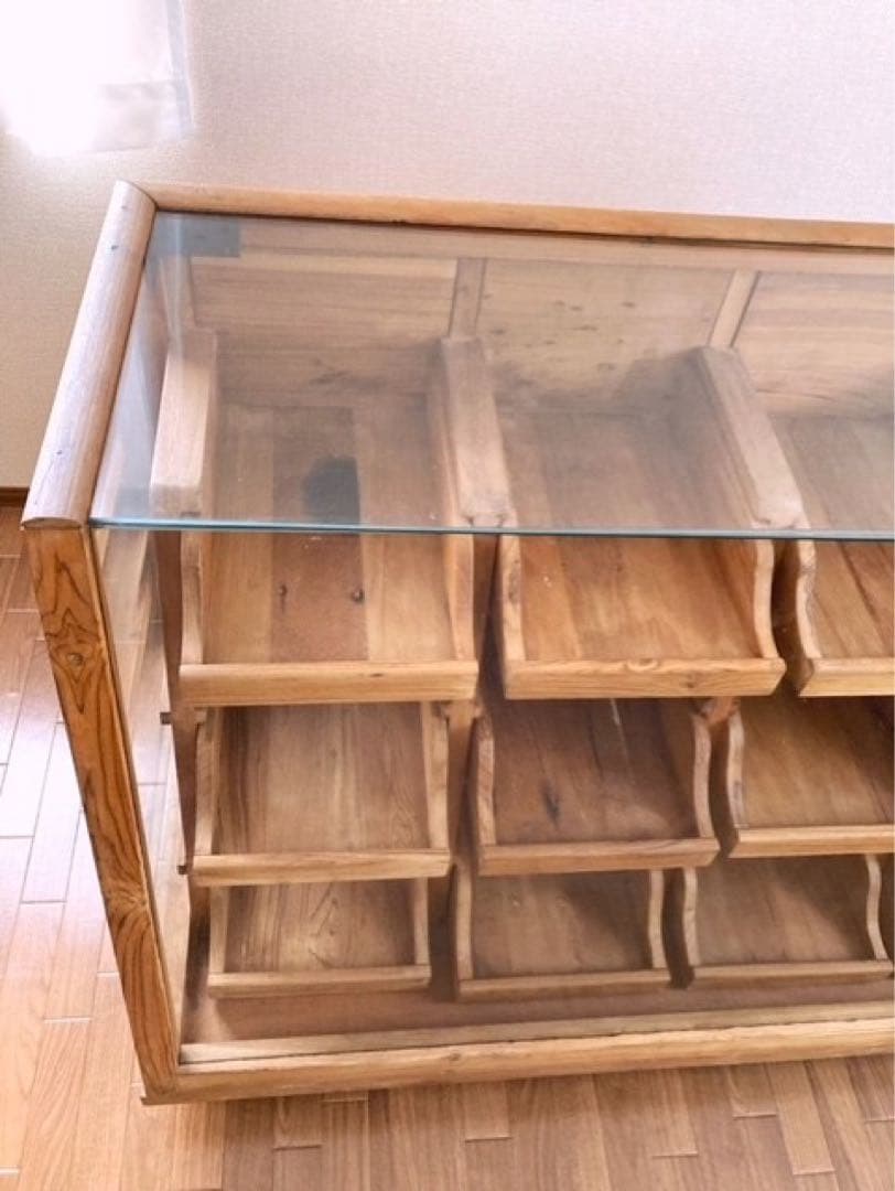 【8月中旬掲載終了　店舗什器　アンティーク　ヴィンテージ　ガラスショーケース】