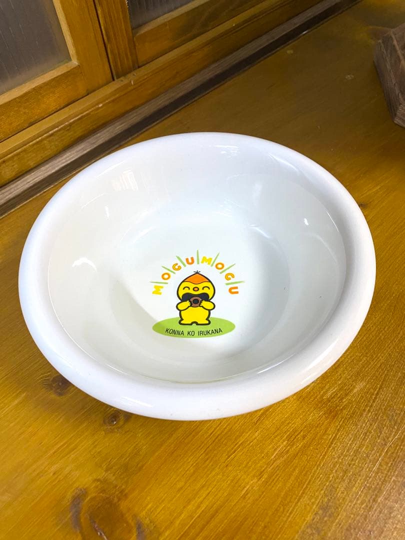 ドムドムバーガー非売品KONNA KO IRUKANAお皿・サラダボウルのセット