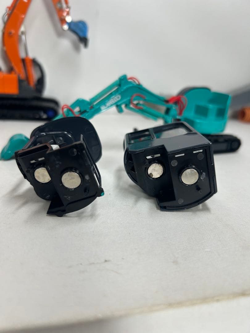 ミニカー KOBELCO sk28sr