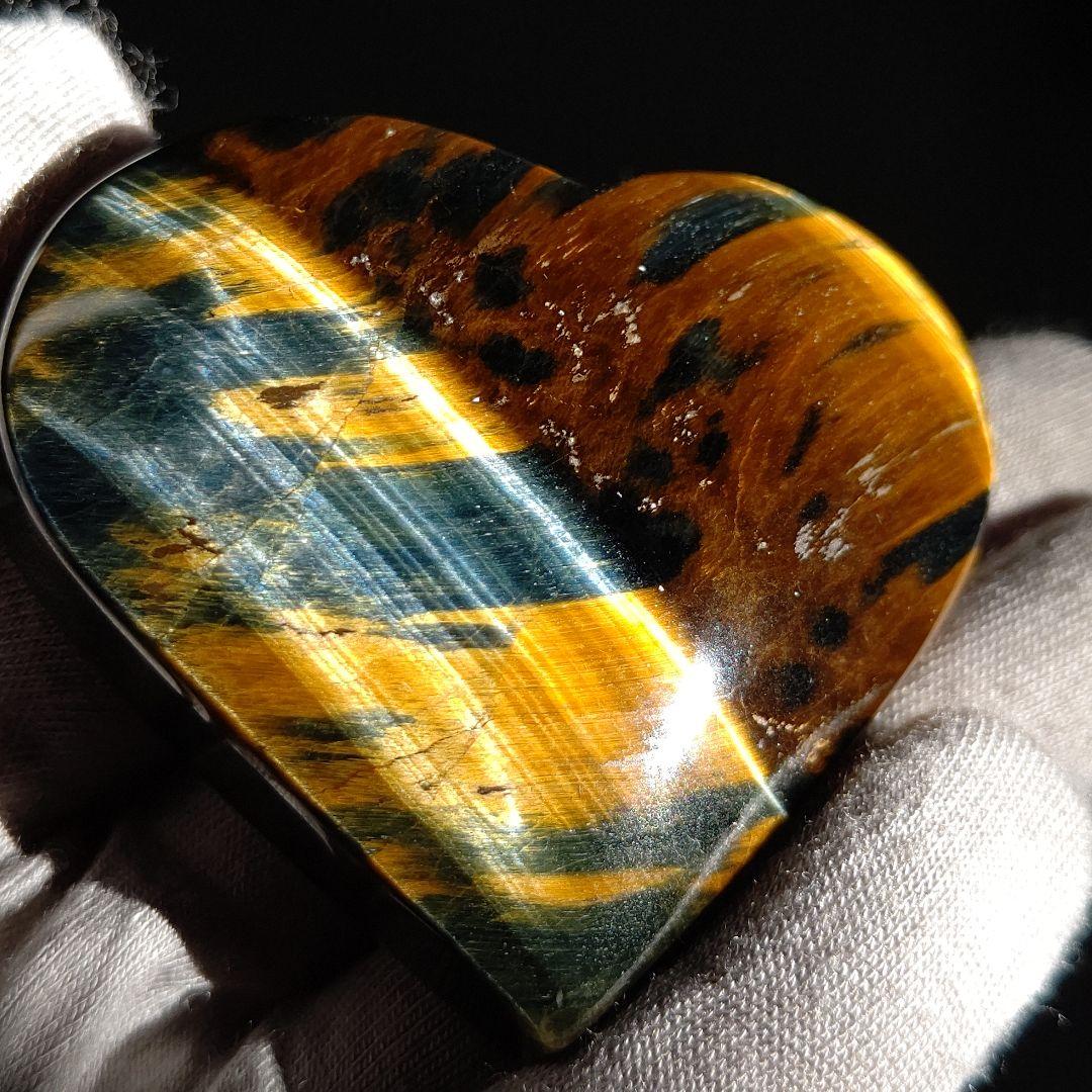 ツートーン構造　豹柄　境界ゴールシラー　タイガーアイ ハート 　天然石