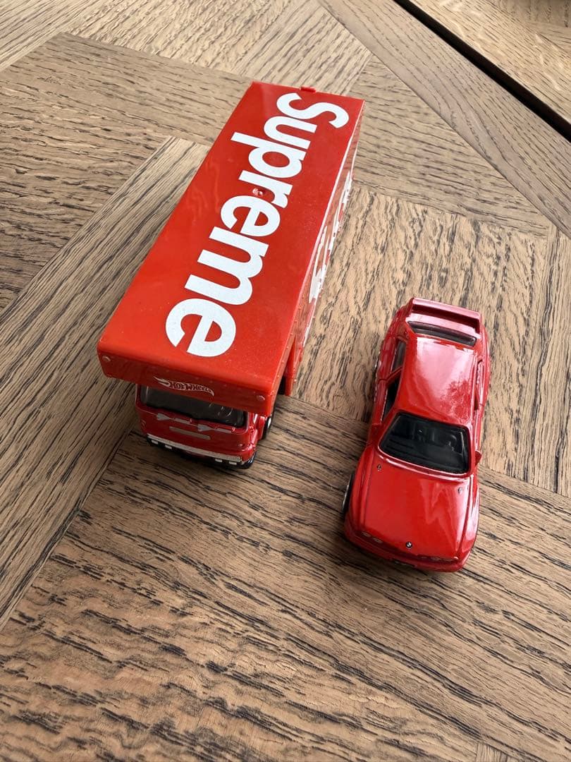 Supreme Hot Wheels Fleet Flyer ミニカー BMW - メルカリ