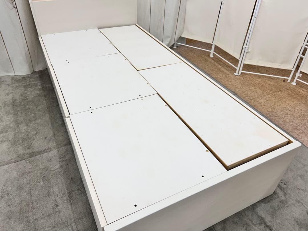 引き出し4杯付きシングルベッドフレーム