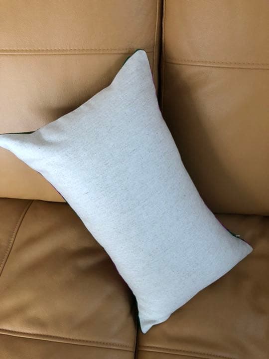 希少　クッションカバー