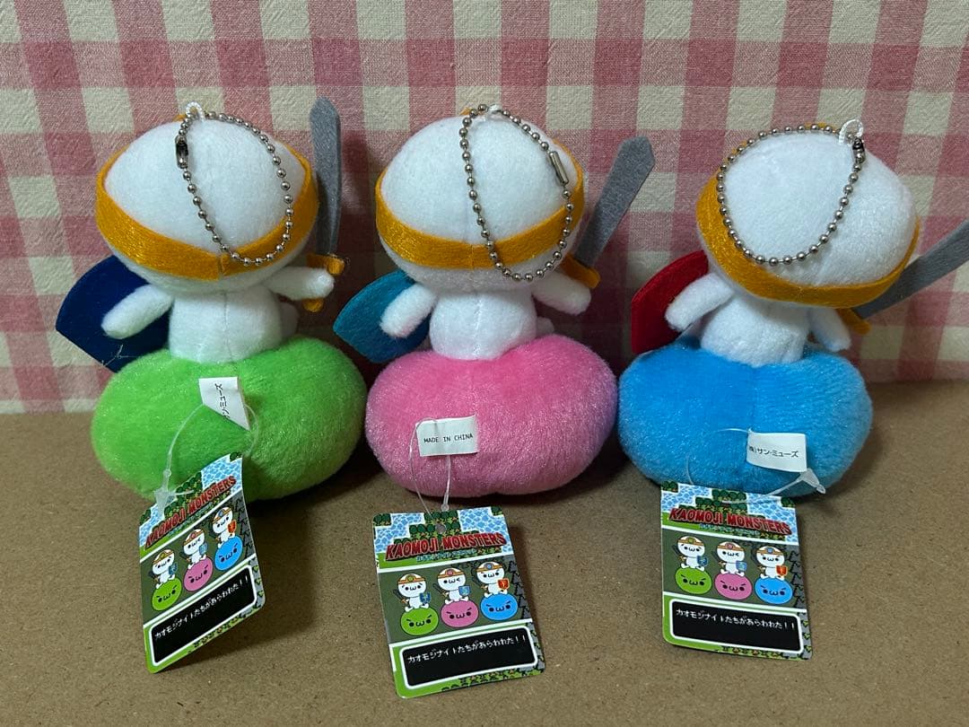 平成レトロ 顔文字 カオモジナイト マスコット 3個セット - メルカリ